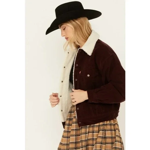 NWT Levi's Women's 90'S Corduroy Sherpa Trucker Jacket Burgundy Large Western - Picture 3 of 9